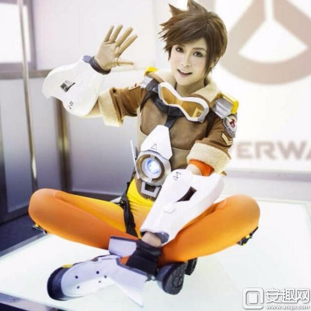 守望先锋美女COSER 流鼻血高清实拍图